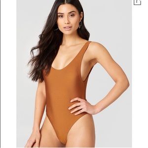 Hannalicious x NA-KD High Cut Swimsuit Copper